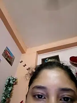 HottyDiva999 online show from 06-28-26, 05:41