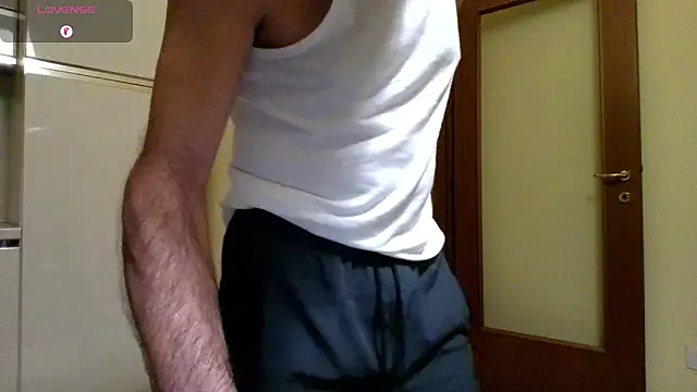 Snapshot of Ele7b5 chatting on 05-10-26, 08:58 Ele7b5 online show from 05-10-26, 08:58