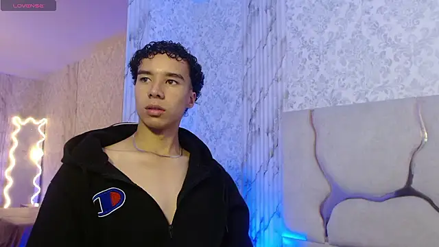 Zayn tay online show from 02-05-26, 03:11