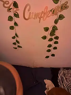 Isabella Belmont online show from 04-08-26, 06:24