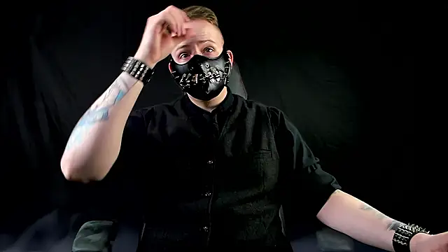 NoirWarden online show from 02-04-26, 04:02