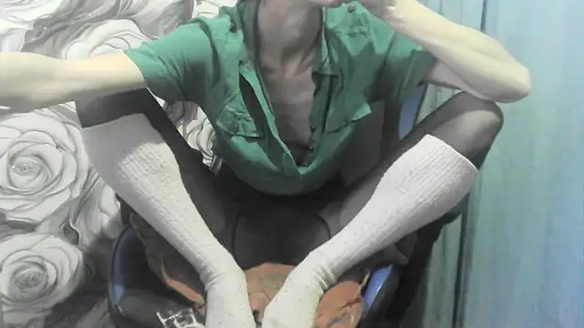 Snapshot of _wolfxsnowy_ chatting on 02-12-26, 02:45 wolfxsnowy online show from 02-12-26, 02:45