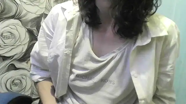  wolfxsnowy  online show from 06-04-26, 08:15