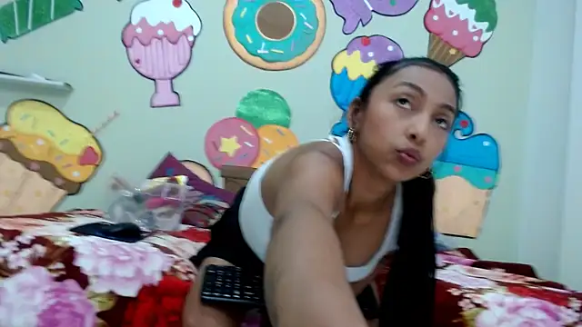 skinnysexzara18 online show from 03-20-26, 02:49