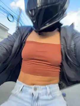 TaylorrHill online show from 06-19-26, 08:56