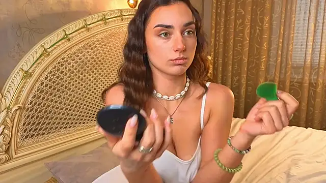 MinnaShummon online show from 01-11-26, 09:58