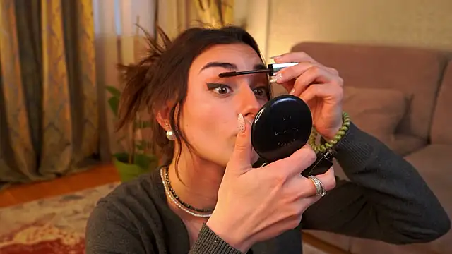 MinnaShummon online show from 01-19-26, 09:24