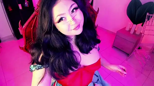 Snapshot of Sweet_lenna chatting on 04-18-26, 10:43 Sweet lenna online show from 04-18-26, 10:43