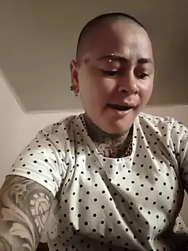 Carolain2026 online show from 04-08-26, 07:58