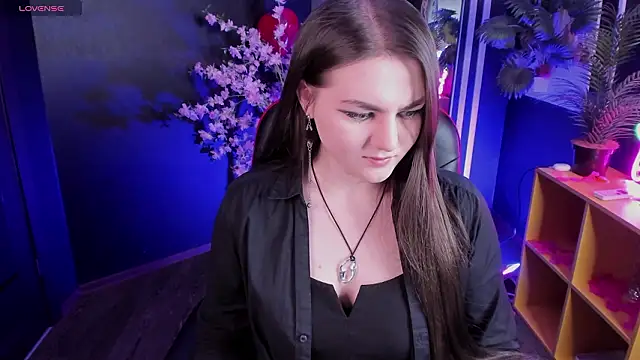 Snapshot of ScarletMur chatting on 02-21-26, 10:49 ScarletMur online show from 02-21-26, 10:49