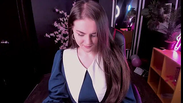 Snapshot of ScarletMur chatting on 03-15-26, 11:05 ScarletMur online show from 03-15-26, 11:05