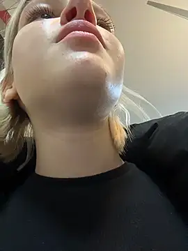 Snapshot of AshleyMur chatting on 02-23-26, 05:16 AshleyMur online show from 02-23-26, 05:16