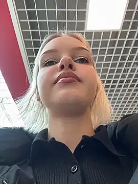 Snapshot of AshleyMur chatting on 03-06-26, 05:15 AshleyMur online show from 03-06-26, 05:15