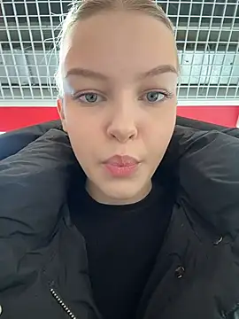 Snapshot of AshleyMur chatting on 03-07-26, 05:59 AshleyMur online show from 03-07-26, 05:59