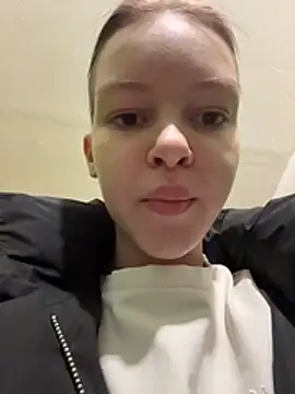 Snapshot of AshleyMur chatting on 03-13-26, 05:36 AshleyMur online show from 03-13-26, 05:36