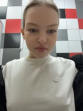 Snapshot of AshleyMur chatting on 03-14-26, 05:57 AshleyMur online show from 03-14-26, 05:57