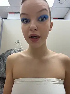 Snapshot of AshleyMur chatting on 03-15-26, 06:19 AshleyMur online show from 03-15-26, 06:19