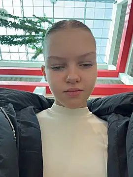 Snapshot of AshleyMur chatting on 03-18-26, 06:38 AshleyMur online show from 03-18-26, 06:38