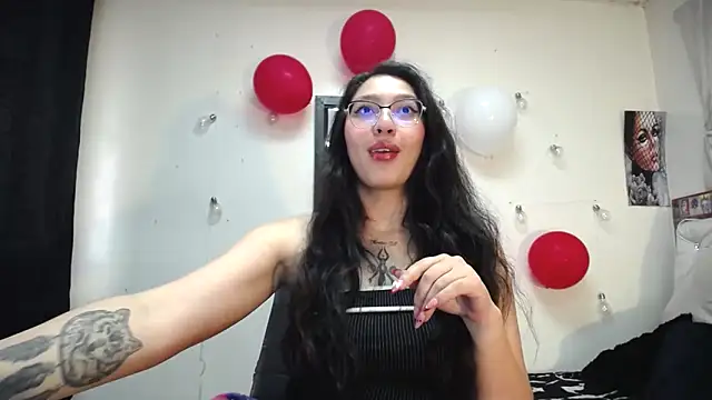 abril onnel online show from 02-21-25, 03:54