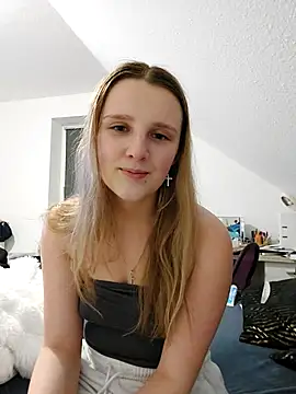 HotAlice69 online show from 02-10-26, 12:15