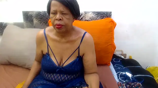 Snapshot of SEXY_MATURExx chatting on 03-20-26, 05:12 SEXY MATURExx online show from 03-20-26, 05:12