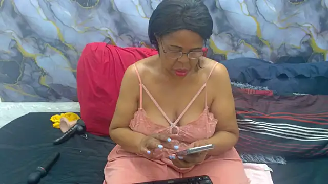 SEXY MATURExx online show from 05-06-26, 04:45