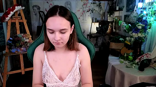 Snapshot of MelissaTravel chatting on 02-18-26, 04:14 MelissaTravel online show from 02-18-26, 04:14