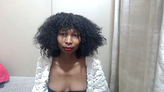 Snapshot of ExtraDoll chatting on 05-20-26, 06:08 ExtraDoll online show from 05-20-26, 06:08