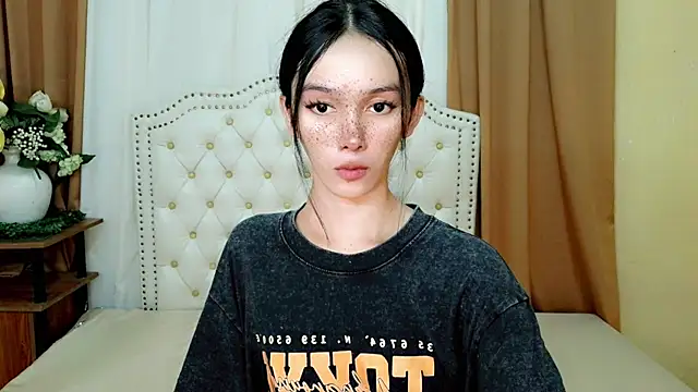 Snapshot of SweetcockAsian chatting on 03-09-26, 05:44 SweetcockAsian online show from 03-09-26, 05:44