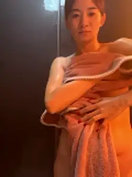 Xiaojuzi- online show from 06-12-26, 01:32