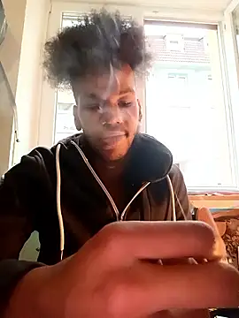 Snapshot of Corrall98 chatting on 06-14-26, 04:58 Corrall98 online show from 06-14-26, 04:58