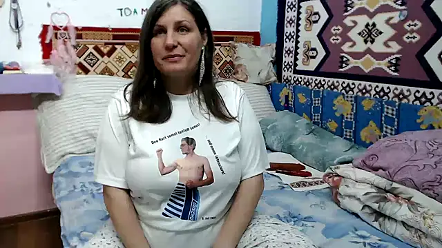 Adelinemilf online show from 04-29-26, 01:48