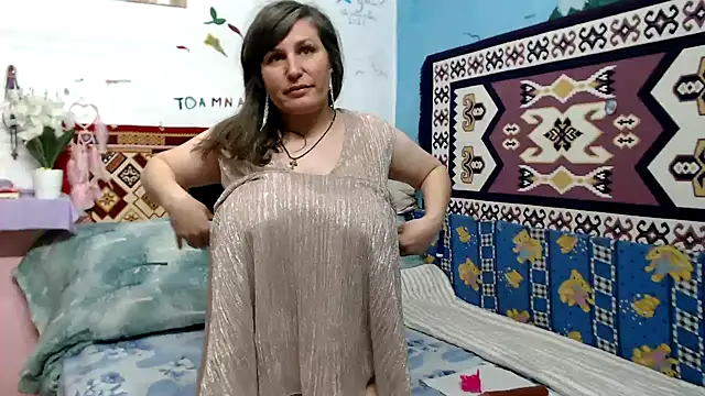 Adelinemilf online show from 04-30-26, 12:33