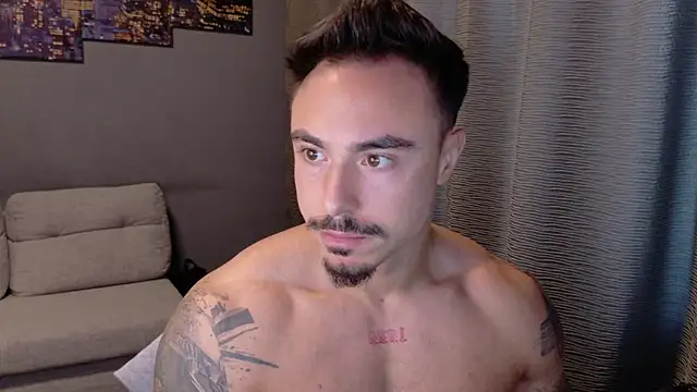 Snapshot of Master_Lukas chatting on 04-17-26, 08:50 Master Lukas online show from 04-17-26, 08:50