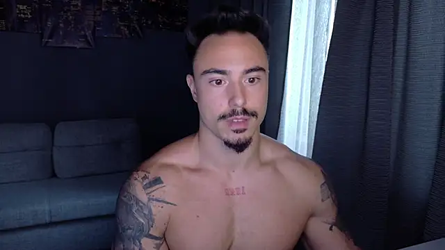 Snapshot of Master_Lukas chatting on 04-21-26, 01:28 Master Lukas online show from 04-21-26, 01:28