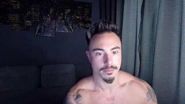 Snapshot of Master_Lukas chatting on 04-27-26, 01:42 Master Lukas online show from 04-27-26, 01:42