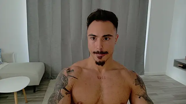 Snapshot of Master_Lukas chatting on 05-02-26, 11:48 Master Lukas online show from 05-02-26, 11:48