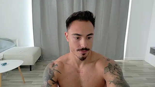 Snapshot of Master_Lukas chatting on 05-23-26, 01:26 Master Lukas online show from 05-23-26, 01:26