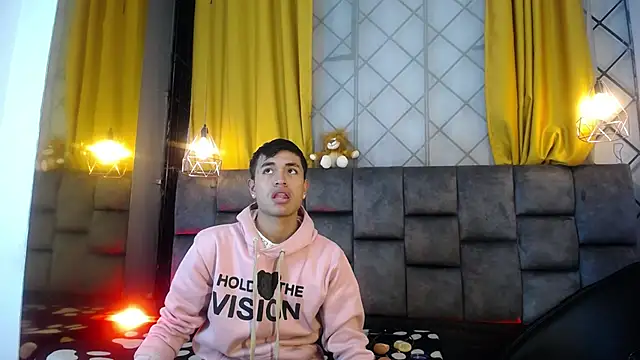 Maik Russo online show from 02-12-26, 10:54