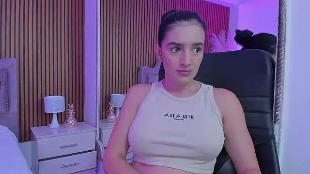 Violett hott  online show from 03-21-26, 12:43