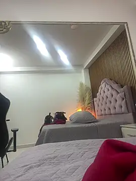 Violett hott  online show from 05-12-26, 12:24