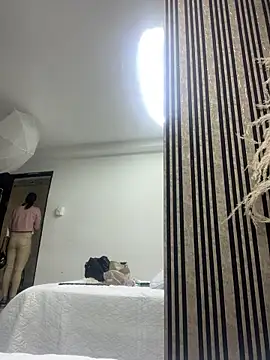 Violett hott  online show from 05-15-26, 12:01