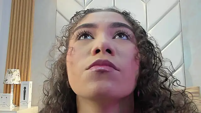 CamilaCastillo online show from 05-12-26, 03:31