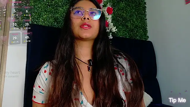 Snapshot of AnnaSmiles chatting on 03-13-26, 04:02 AnnaSmiles online show from 03-13-26, 04:02