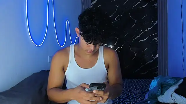 Snapshot of jamescurly00 chatting on 01-13-26, 12:16 jamescurly00 online show from 01-13-26, 12:16