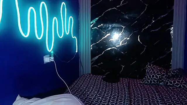 Snapshot of jamescurly00 chatting on 04-08-26, 08:36 jamescurly00 online show from 04-08-26, 08:36