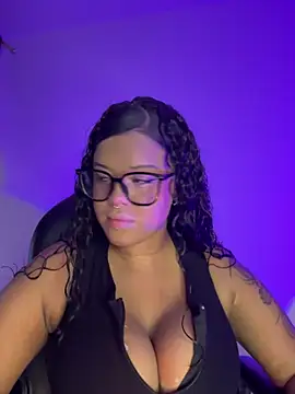 Snapshot of Antonella_03s chatting on 04-01-26, 11:46 Antonella 03s online show from 04-01-26, 11:46