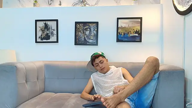 AVENGER BOYS2026 online show from 01-13-26, 01:33