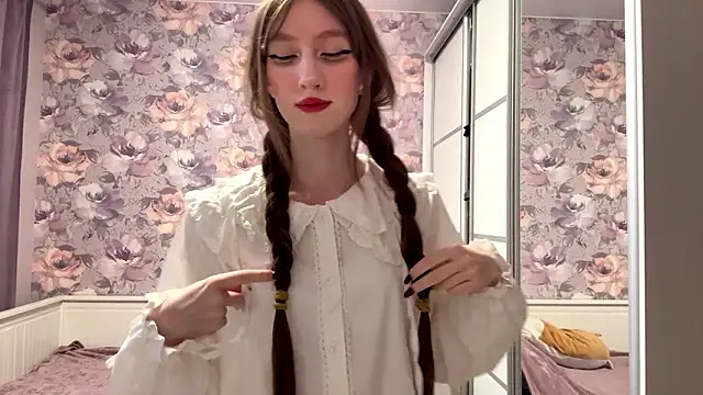 Snapshot of NyxoraX chatting on 02-02-26, 01:43 NyxoraX online show from 02-02-26, 01:43