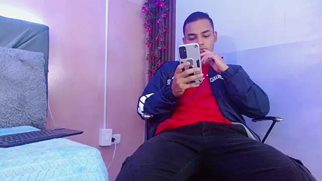 studentdeivy  online show from 02-04-26, 10:32